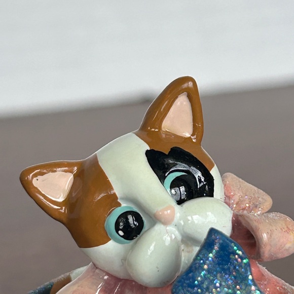 Calico Kitten In Sandbox Donna Little Kitt'in Littles by Enesco Figurine 1998 - Picture 6 of 8